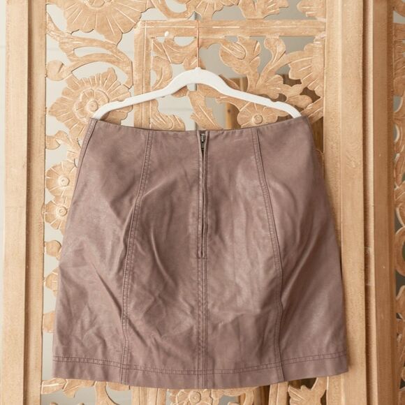 Free People Leather Look Mauve/Brown Mini Skirt size 4 - Picture 4 of 7